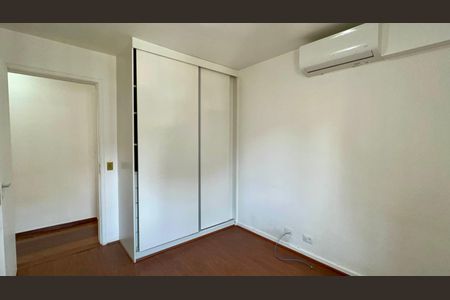 Apartamento à venda com 105m², 3 quartos e 1 vagaQuarto 1