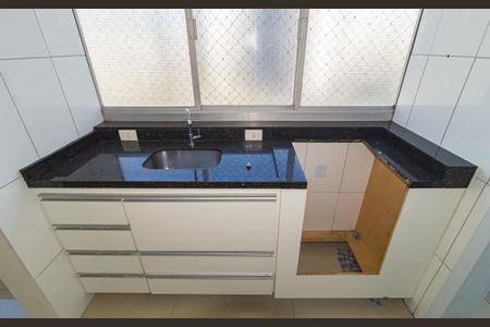 Apartamento para alugar com 55m², 2 quartos e 1 vagaDetalhe - Cozinha
