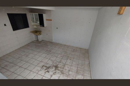 Casa à venda com 3 quartos, 240m² em Jardim Piqueroby, São Paulo