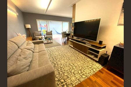 Casa à venda com 3 quartos, 245m² em Chácara Monte Alegre, São Paulo