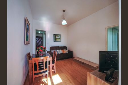 Apartamento à venda com 61m², 2 quartos e 1 vagaSala