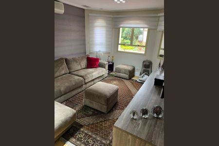 Casa à venda com 4 quartos, 342m² em Vila Carrão, São Paulo