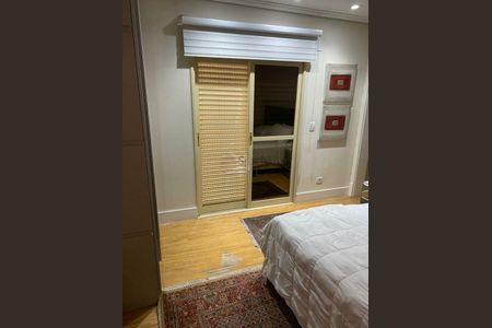 Casa à venda com 4 quartos, 342m² em Vila Carrão, São Paulo