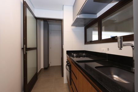 Apartamento à venda com 77m², 2 quartos e 2 vagasCozinha