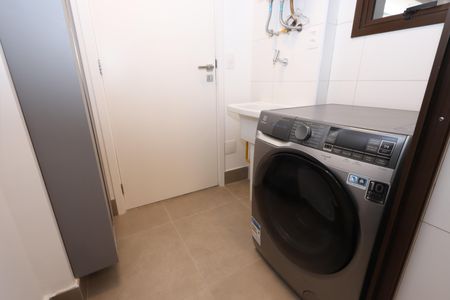 Apartamento à venda com 77m², 2 quartos e 2 vagasÁrea de Serviço