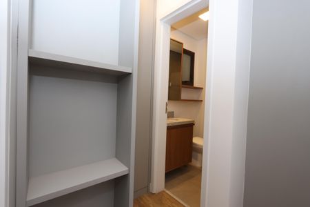 Apartamento à venda com 77m², 2 quartos e 2 vagasCloset da Suíte