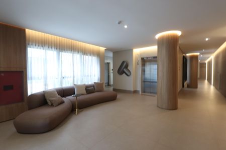 Apartamento à venda com 77m², 2 quartos e 2 vagasÁrea comum - Hall Social