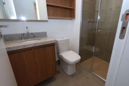 Apartamento à venda com 77m², 2 quartos e 2 vagasBanheiro Social