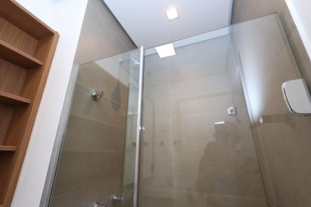 Apartamento à venda com 77m², 2 quartos e 2 vagasBanheiro Social