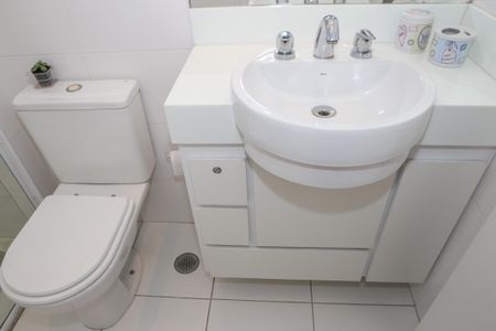 Apartamento à venda com 136m², 3 quartos e 3 vagasBanheiro da Suíte 2