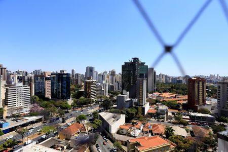 Apartamento para alugar com 200m², 3 quartos e 3 vagasVista do Quarto de Serviço