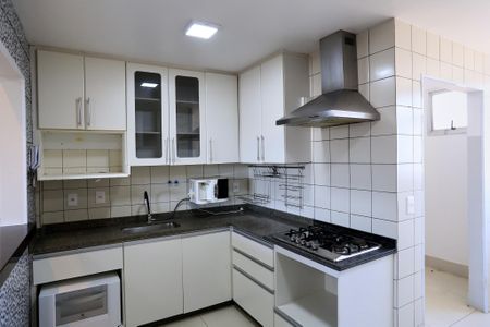 Apartamento para alugar com 200m², 3 quartos e 3 vagasCozinha 1