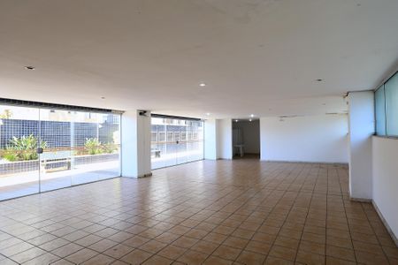 Apartamento para alugar com 200m², 3 quartos e 3 vagasÁrea comum - Salão de festas