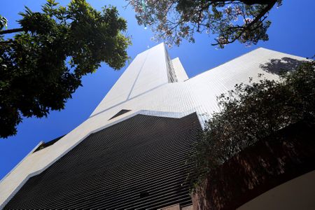 Apartamento para alugar com 200m², 3 quartos e 3 vagasFachada