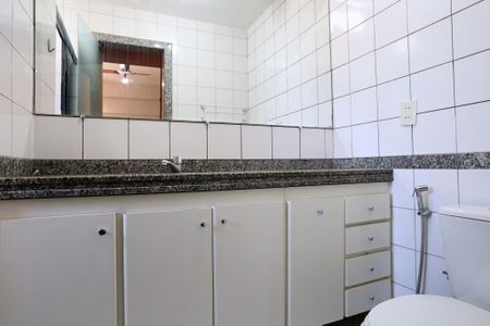 Apartamento para alugar com 200m², 3 quartos e 3 vagasBanheiro da Suíte