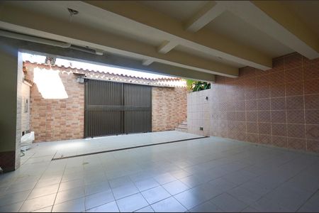 Casa à venda com 360m², 3 quartos e 4 vagas Casa à venda com 360m², 3 quartos e 4 vagasGaragem