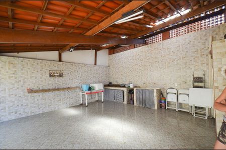 Casa à venda com 360m², 3 quartos e 4 vagas Casa à venda com 360m², 3 quartos e 4 vagasÁrea Externa