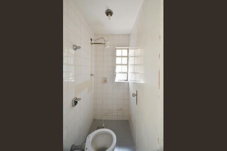 Casa à venda com 360m², 3 quartos e 4 vagas Casa à venda com 360m², 3 quartos e 4 vagasBanheiro de Serviço