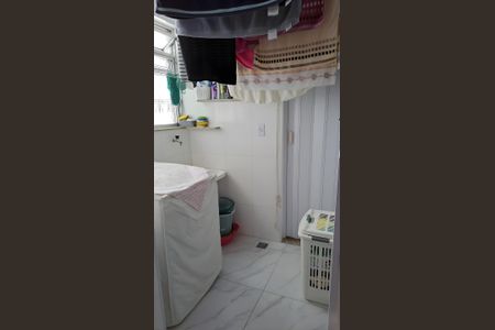 Apartamento à venda com 110m², 2 quartos e 1 vaga Apartamento à venda com 110m², 2 quartos e 1 vagaLavanderia