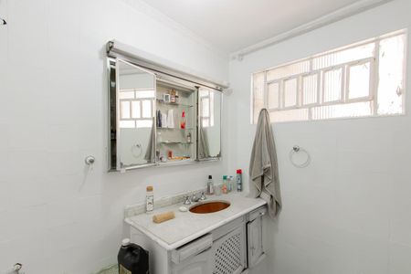 Casa à venda com 249m², 2 quartos e 4 vagas Casa à venda com 249m², 2 quartos e 4 vagasBanheiro da Suíte