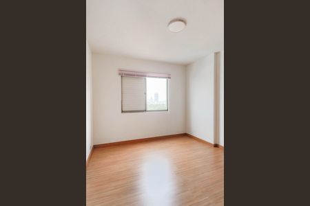 Quarto de apartamento à venda com 2 quartos, 85m² em Santo Amaro, São Paulo