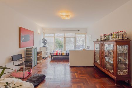 Sala de casa à venda com 3 quartos, 158m² em Vila Madalena, São Paulo
