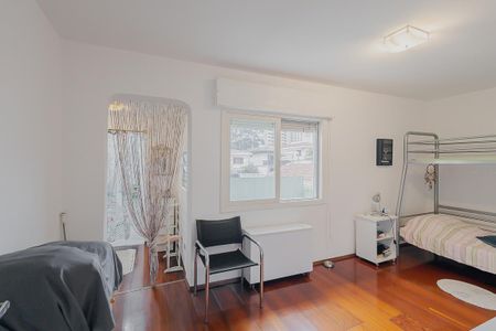 Casa à venda com 158m², 3 quartos e 2 vagasSuíte 2