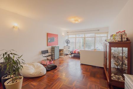 Sala de casa à venda com 3 quartos, 158m² em Vila Madalena, São Paulo