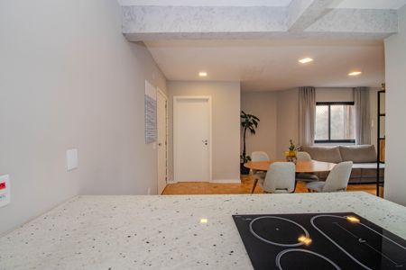 Apartamento à venda com 120m², 3 quartos e sem vaga Apartamento à venda com 120m², 3 quartos e sem vagaCozinha