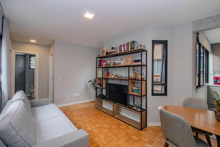 Apartamento à venda com 120m², 3 quartos e sem vaga Apartamento à venda com 120m², 3 quartos e sem vagaSala