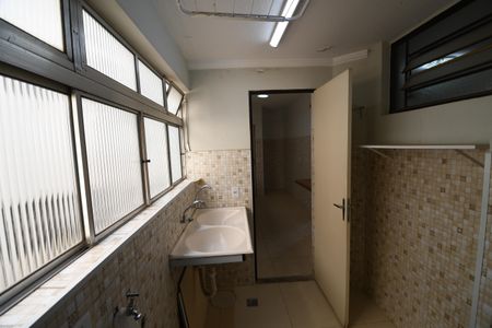 Apartamento à venda com 75m², 2 quartos e 1 vagaÁrea de Serviço