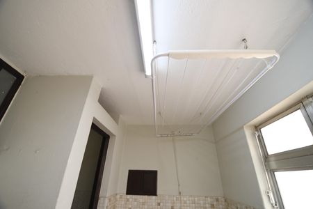 Apartamento à venda com 75m², 2 quartos e 1 vagaÁrea de Serviço