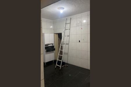 Casa à venda com 4 quartos, 140m² em Jardim das Camelias, São Paulo