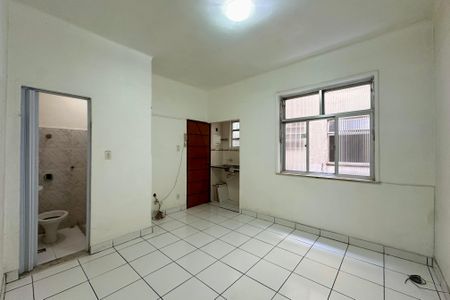 Sala/Quarto de kitnet/studio à venda com 1 quarto, 27m² em Centro, Rio de Janeiro