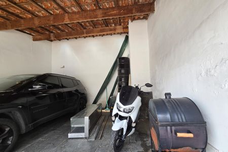 Casa à venda com 165m², 3 quartos e 1 vaga Casa à venda com 165m², 3 quartos e 1 vagaGaragem