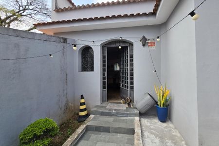Casa à venda com 165m², 3 quartos e 1 vaga Casa à venda com 165m², 3 quartos e 1 vagaEntrada