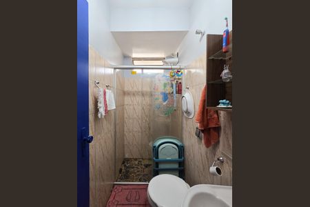 Casa à venda com 165m², 3 quartos e 1 vaga Casa à venda com 165m², 3 quartos e 1 vagaBanheiro da Suíte 2