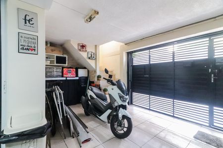 Casa à venda com 134m², 2 quartos e 1 vaga Casa à venda com 134m², 2 quartos e 1 vagaGaragem