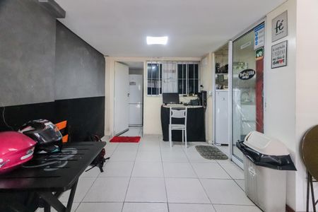 Casa à venda com 134m², 2 quartos e 1 vaga Casa à venda com 134m², 2 quartos e 1 vagaGaragem