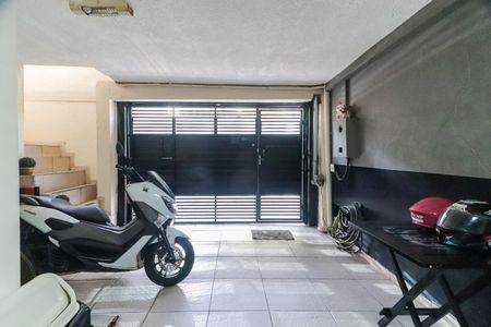 Casa à venda com 134m², 2 quartos e 1 vaga Casa à venda com 134m², 2 quartos e 1 vagaGaragem