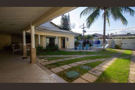 Casa de condomínio à venda com 600m², 4 quartos e 4 vagasQuintal