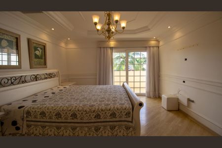 Casa de condomínio à venda com 600m², 4 quartos e 4 vagas Casa de condomínio à venda com 600m², 4 quartos e 4 vagasSuíte 1