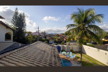 Casa de condomínio à venda com 600m², 4 quartos e 4 vagas Casa de condomínio à venda com 600m², 4 quartos e 4 vagasVaranda da Suíte 2