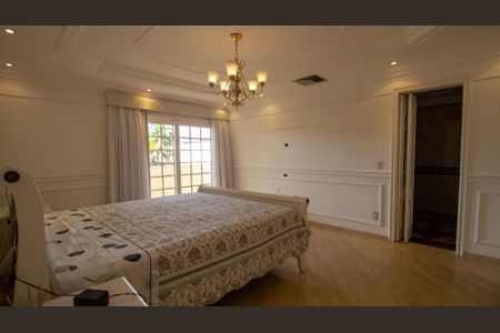 Casa de condomínio à venda com 600m², 4 quartos e 4 vagas Casa de condomínio à venda com 600m², 4 quartos e 4 vagasSuíte 1