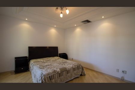 Casa de condomínio à venda com 600m², 4 quartos e 4 vagas Casa de condomínio à venda com 600m², 4 quartos e 4 vagasSuíte 3