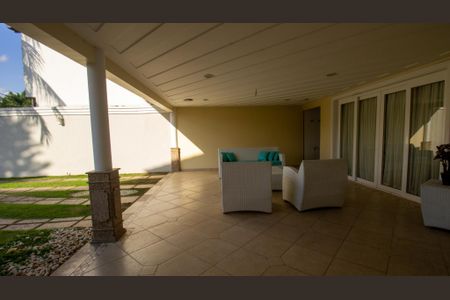 Casa de condomínio à venda com 600m², 4 quartos e 4 vagas Casa de condomínio à venda com 600m², 4 quartos e 4 vagasQuintal