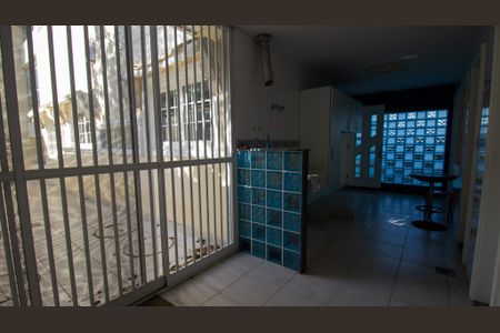 Casa de condomínio à venda com 600m², 4 quartos e 4 vagas Casa de condomínio à venda com 600m², 4 quartos e 4 vagasÁrea de Serviço