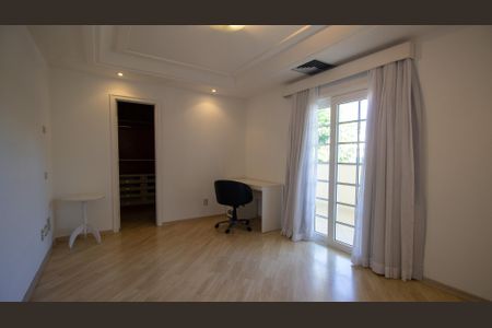 Casa de condomínio à venda com 600m², 4 quartos e 4 vagasSuíte 4