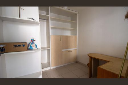 Casa de condomínio à venda com 600m², 4 quartos e 4 vagas Casa de condomínio à venda com 600m², 4 quartos e 4 vagasQuarto de Serviço