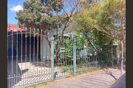 Casa à venda com 314m², 4 quartos e 4 vagas Casa à venda com 314m², 4 quartos e 4 vagasFoto 46